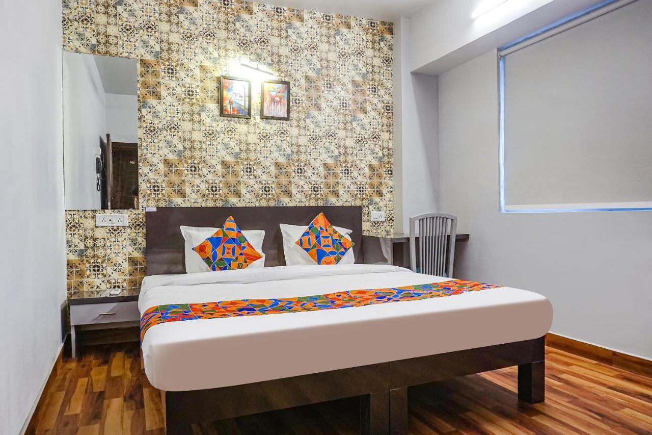 Fabhotel Tan Square - Nr Eon It Park Hotel